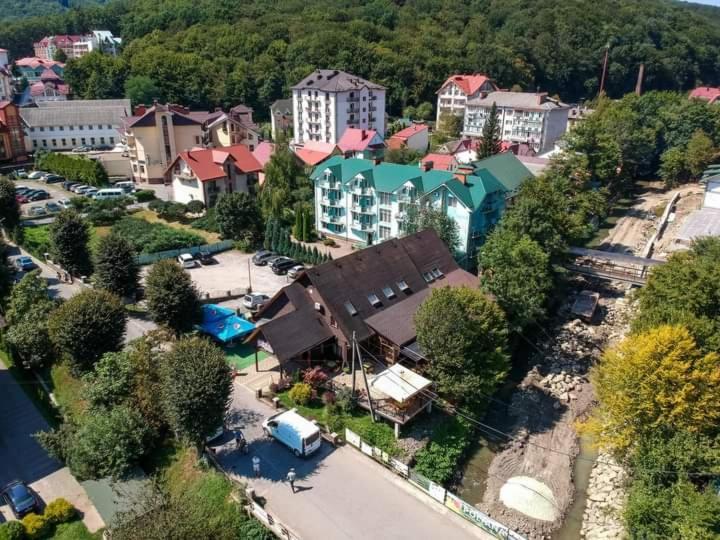 Hotel Сонячне Джерело Polyana  Esterno foto